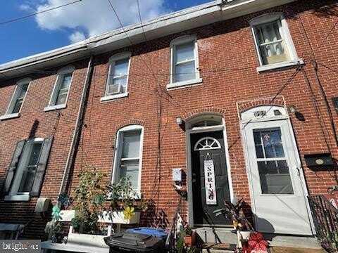 927 JACKSON STREET, NORRISTOWN, PA 19401