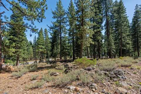 12062 Saddleback Drive, Truckee, CA 96161