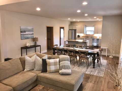 10056 Winter Creek Loop, Truckee, CA 96161