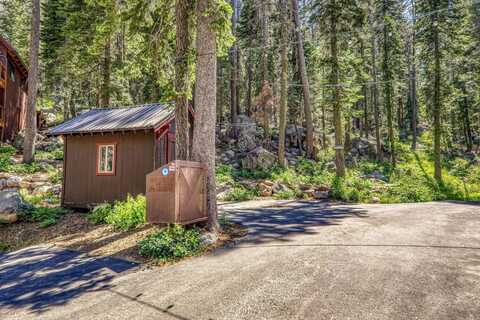 15801 Conifer Drive, Truckee, CA 96161