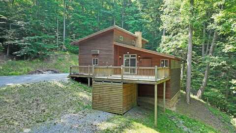 2713 Country Club Road, Big Stone Gap, VA 24219