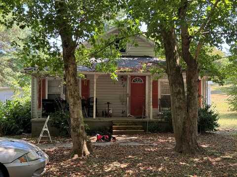 70 2nd Street, BIG SANDY, TN 38221