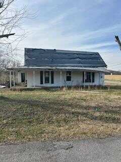 641 Mill St, HOLLOW ROCK, TN 38242