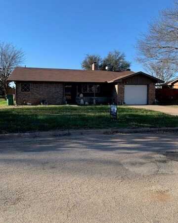 21 Elbert Heights, Quanah, TX 79252