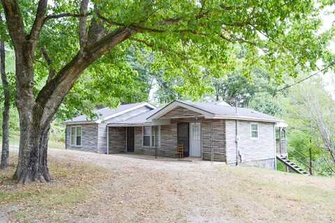 147 Davis Road, LIVINGSTON, TN 38570