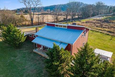 906 PARKER RD., SPARTA, TN 38583