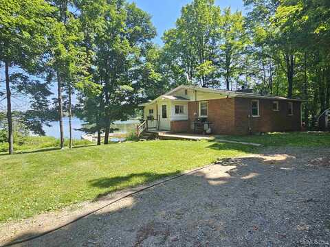 153 Camp Lake, Iron River, MI 49935