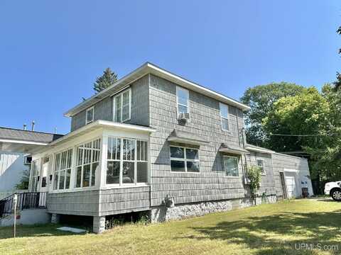 1025 River, Iron Mountain, MI 49801