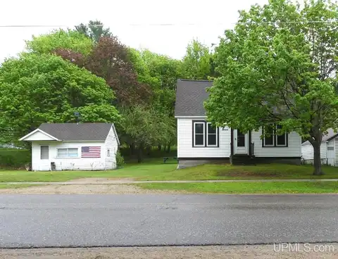 22019 E Everett, Grand Marais, MI 49839