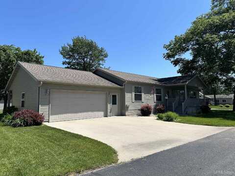 32 Kenneally, Gladstone, MI 49837