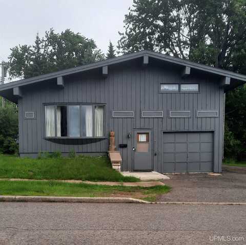 507 Pierce, Wakefield, MI 49968