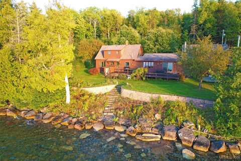 15142 Pequaming, L'anse, MI 49946