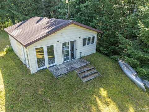 5867 Lake Shore, Bessemer, MI 49911