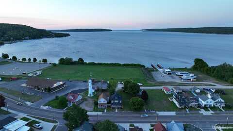 512 W Munising, Munising, MI 49862