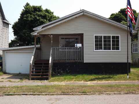 124 Iroquois, Calumet, MI 49913