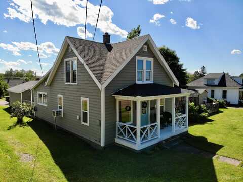 621 E Broad, L'anse, MI 49946