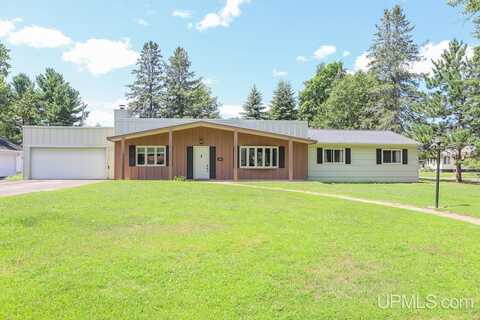 1020 S Kimberly, Iron Mountain, MI 49801