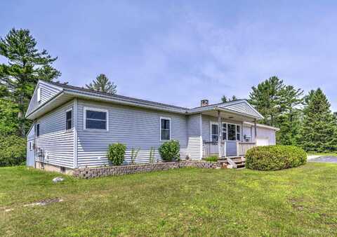 1124 W Lakeshore, Manistique, MI 49854