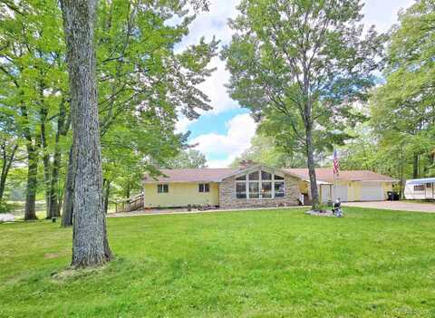 W8709 Lakeview, Iron Mountain, MI 49801