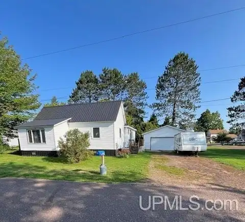 209 Diamond, Ontonagon, MI 49953