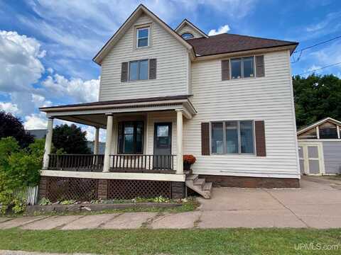 802 N Pine, Ishpeming, MI 49841