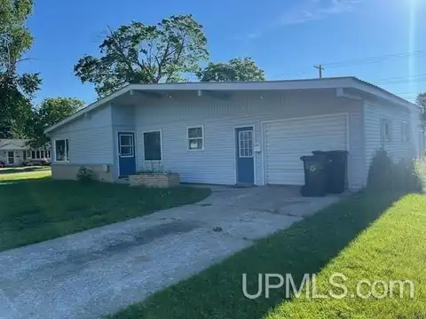 1101 S 16th, Escanaba, MI 49829