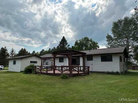 1902 Crose, Iron River, MI 49935