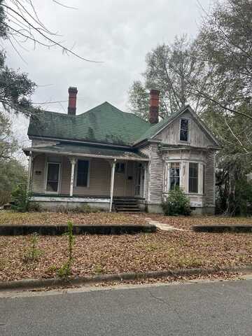 108 Wells, Valdosta, GA 31601