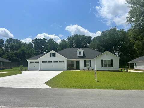 28 Lancer Lane, Ray City, GA 31645