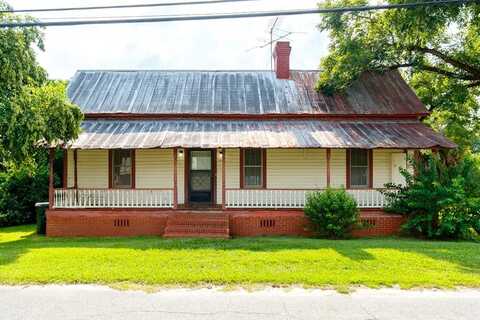 105 Owens St, Hahira, GA 31632