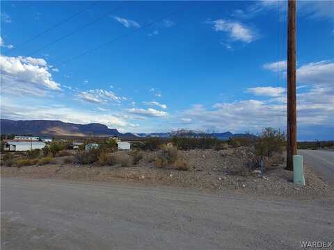 736 W Overton Drive, Meadview, AZ 86444