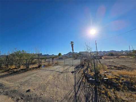 1097 S Dugas Road, Golden Valley, AZ 86413