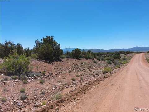 Lot 26 E Arrowhead Road, Hackberry, AZ 86411