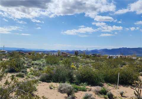 000 S Castle Butte Road, Yucca, AZ 86438