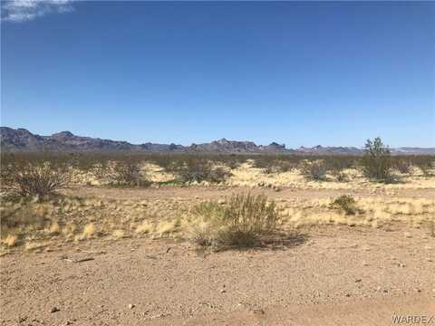 5382 W Imperial Drive, Golden Valley, AZ 86413