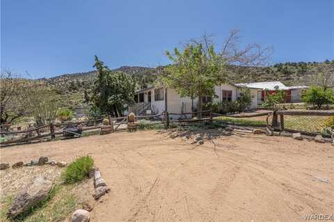 9000 N Vock Canyon Lane, Kingman, AZ 86409