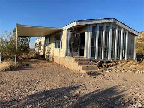 678 S Bowie Road, Golden Valley, AZ 86413