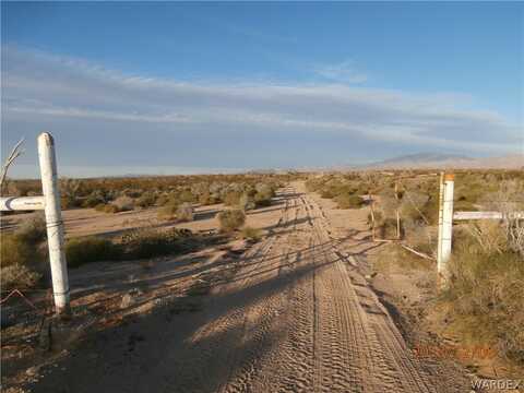 000 Atchin & Oscar Road, Yucca, AZ 86438