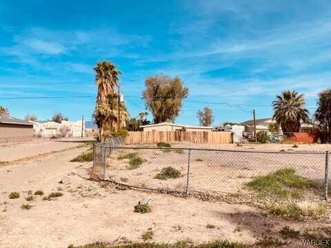 7886 S Cardinal Drive, Mohave Valley, AZ 86440