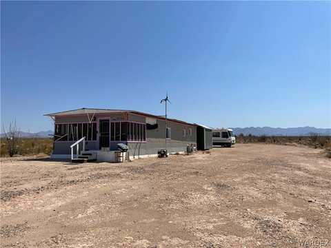 14360 S Aripine Road, Yucca, AZ 86438