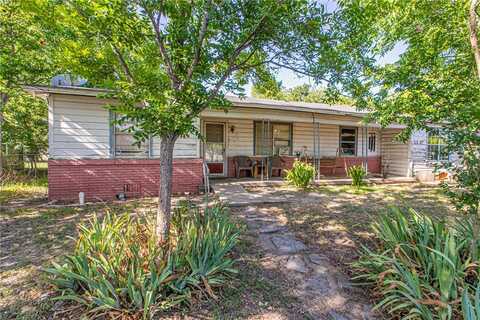 509 E Pine Street, West, TX 76691