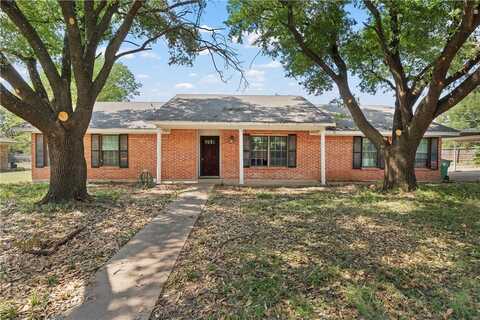 201 Valley View Drive, Robinson, TX 76706