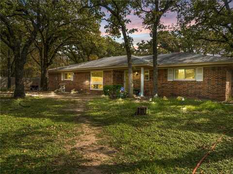 1187 Ross Road, Elm Mott, TX 76640