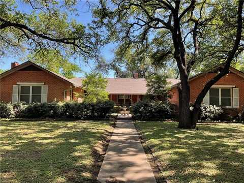 207 Castle Avenue, Waco, TX 76710