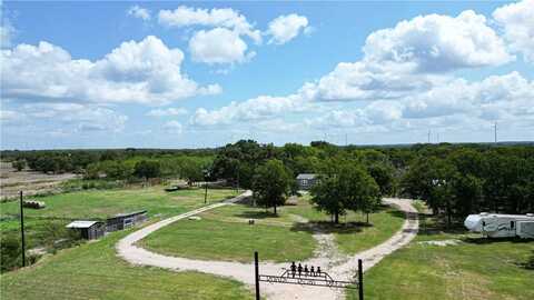 4070 T K Parkway, Axtell, TX 76624