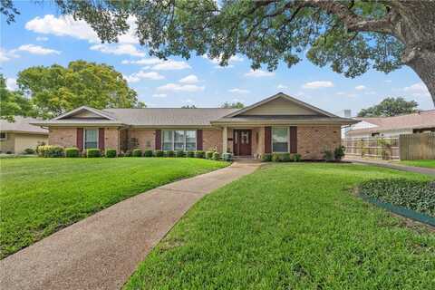 5305 Lake Highlands Drive, Waco, TX 76710