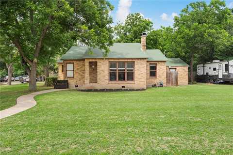 713 S Van Buren Street, Mc Gregor, TX 76657