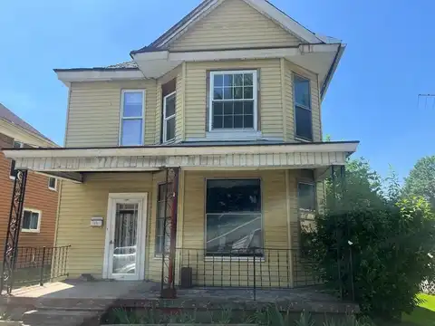 215 Parriott Ave, Moundsville, WV 26041