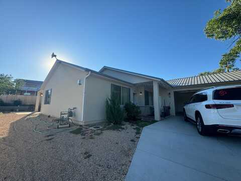 38 W Judd LN, Hurricane, UT 84737