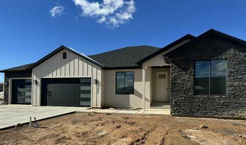 1041 N Olesia ST, Cedar City, UT 84721